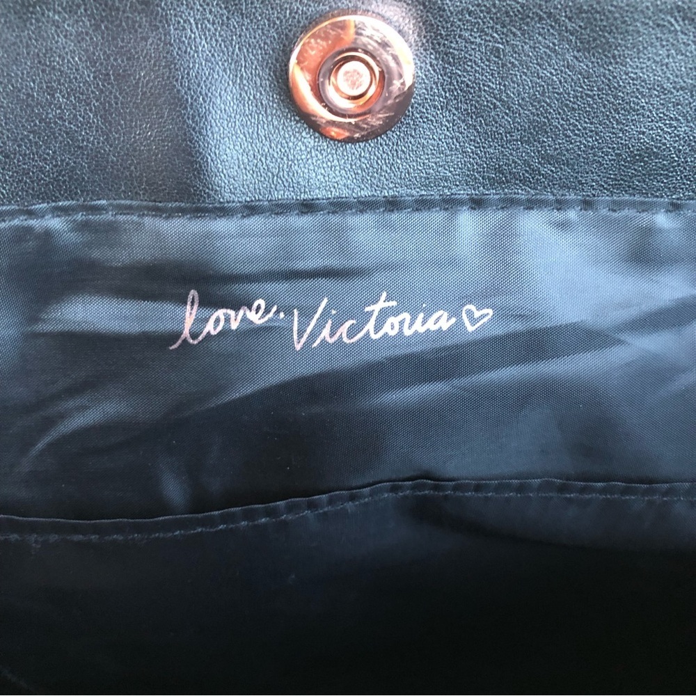 Victoria’s Secret Limited Edition 2018 Faux Leather Black Fringe Tote Bag - Picture 9 of 13